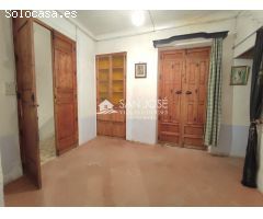 VENTA DE CASA EN ASPE EN LA  ZONA  DEL CENTRO PARA REFORMAR
