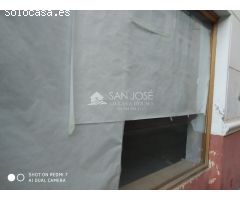 ALQUILER LOCAL COMERCIA EN MONÓVAR, ESQUINA, CÉNTRICO