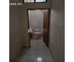 ALQUILER LOCAL COMERCIA EN MONÓVAR, ESQUINA, CÉNTRICO