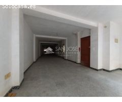 VENTA DE ENTRESUELO COMERCIAL / OPCION VIVIENDA