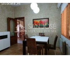 SE VENDE CASA EN PINOSO, PERFECTO ESTADO, PARA ENTRAR A VIVIR