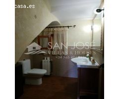 SE VENDE CASA EN PINOSO, PERFECTO ESTADO, PARA ENTRAR A VIVIR
