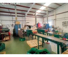 SE VENDE NAVE INDUSTRIAL CON 375 KAVEAS DE LUZ EN ZONA INDUSTRIAL EN ASPE