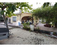 SE VENDE CHALET EN ZONA EL CASTILLO DE NOVELDA, ALICANTE