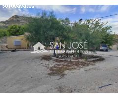 SE VENDE CHALET EN ZONA EL CASTILLO DE NOVELDA, ALICANTE