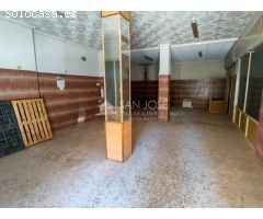 SE VENDE LOCAL QUE HACE ESQUINA EN BUENA ZONA DE ASPE