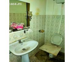 SE VENDE LOCAL QUE HACE ESQUINA EN BUENA ZONA DE ASPE