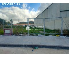 SE VENDE TERRENO INDUSTRIAL EN ASPE TRES HERMANAS
