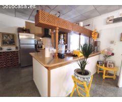 SE VENDE CHALET EN ELDA ZONA SANTO NEGRO A 1 MINUTO DEL PUEBLO.