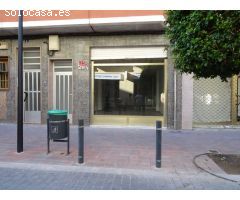 SE VENDE O ALQUILA LOCAL COMERCIAL EN LA AVENIDA DE MADRID EN EL BARRIO DE LA COCA-ASPE