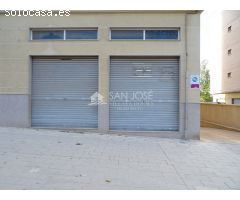 SE VENDE Y ALQUILA LOCAL COMERCIAL PARA REFORMAR CON LAS CONDICIONES A NEGOCIAR EN LA NIA EN ASPE