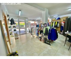 VENTA DE LOCAL COMERCIAL EN CENTRO DE BENIDORM CON TRES ESCAPARATES AL EXTERIOR