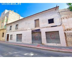 VENTA DE CASA SOLAR EN EL CENTRO DE ASPE