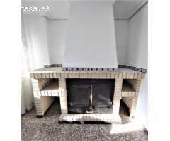 SE VENDE ADOSADO CON LOCAL COMERCIAL EN PETRER EN ZONA LA FOIA.
