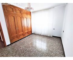 SE VENDE ADOSADO CON LOCAL COMERCIAL EN PETRER EN ZONA LA FOIA.