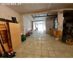 SE VENDE AMPLIO LOCAL COMERCIAL EN EL CENTRO DE HONDÓN DE LAS NIEVES