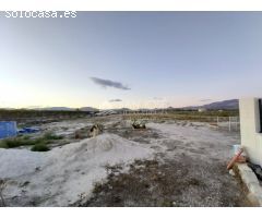 SE VENDE PARCELA CON ALBERGUE EN ZONA HUERTA MAYOR EN ASPE