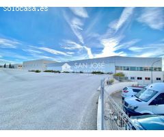 VENDE NAVE EN SAX , POLIGONO DEL CASTILLO (ALICANTE)