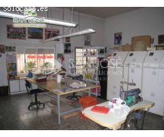 VENTA DE LOCAL COMERCIAL EN NOVELDA EN MUY BUENA ZONA
