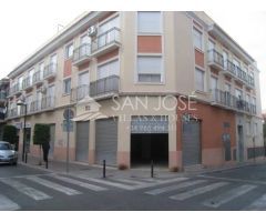 Inmobiliaria San Jose vende o alquila local comercial en Aspe, Alicante, Costa Blanca