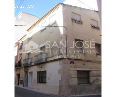 Inmobiliaria San Jose vende casa en el centro de Aspe, Alicante, Costa Blanca