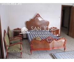 SE VENDE GRAN CASA PARA REFORMAR EN EL CENTRO DE ASPE