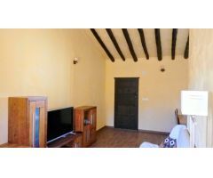 INTERESANTE CASA CON TERRENO EN UNA MUY BUENA ZONA EN PINOSO