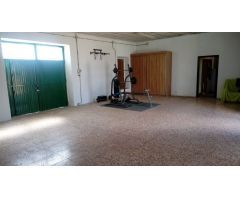 INTERESANTE CASA CON TERRENO EN UNA MUY BUENA ZONA EN PINOSO