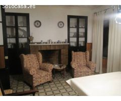 VENTA DE CORTIJO CON VIÑEDOS Y FRUTALES EN PRODUCCION