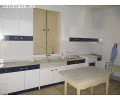 VENTA DE CORTIJO CON VIÑEDOS Y FRUTALES EN PRODUCCION