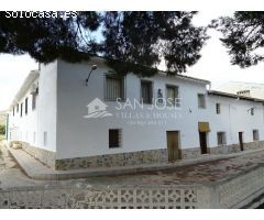 VENTA DE VILLA O CASA SEÑORIALES CON BODEGA Y 13.000 M2 DE PARCELA  EN ASPE, ALICANTE, SPAIN