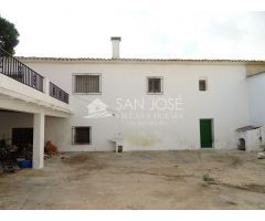 VENTA DE VILLA O CASA SEÑORIALES CON BODEGA Y 13.000 M2 DE PARCELA  EN ASPE, ALICANTE, SPAIN