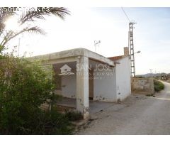 VENTA DE CASA DE CAMPO EN CAMINO DE HONDÓN EN ASPE CON ALMACÉN DE 50 M2
