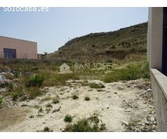 VENTA DE TERRENO INDUSTRIAL EN ASPE EN POLÍGONO, MUY BIEN UBICADO PARA AUTOVIAS  CERCA DE ELCHE