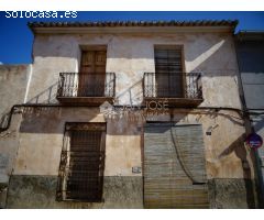 VENTA DE CASA SOLAR EN ASPE EN ZONA CENTRO MUY BIEN UBICADA