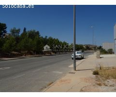 VENTA DE PARCELA INDUSTRIAL EN POLÍGONO DE HONDÓN DE LAS NIEVES-ALICANTE