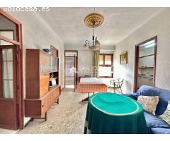 VENTA DE CASA EN EL CENTRO DE ASPE, PARA REFORMAR PARCIALMENTE