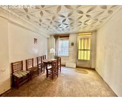 VENTA DE CASA EN EL CENTRO DE ASPE, PARA REFORMAR PARCIALMENTE