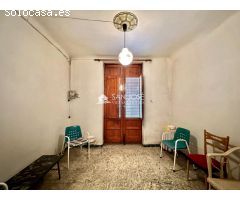 VENTA DE CASA EN EL CENTRO DE ASPE, PARA REFORMAR PARCIALMENTE