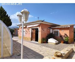 VENTA DE CHALET EN HONDON DE LOS FRAILES, PARA ENTRAR A VIVIR