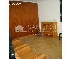 VENTA DE NAVE INDUSTRIAL EN ELCHE ZONA PORTALADA , SOLO APTA COMO ALMACEN