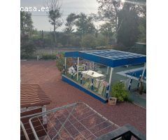 SE VENDE CHALET CON PISCINA Y TERRENO EN CREVILLENTE