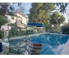 SE VENDE CHALET CON PISCINA Y TERRENO EN CREVILLENTE