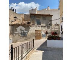 CASA EN CENTRO DE MONFORTE DEL CID EN VENTA.