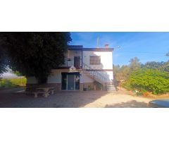 SE VENDE CASA-CHALET EN CREVILLENTE MUY BIEN UBICADO