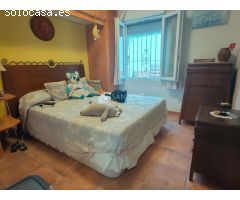 SE VENDE BONITO CHALET CON PISCINA Y CASA DE INVITADOS EN MUY BUENA ZONA DE AGOST