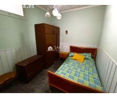 SE VENDE AMPLIA CASA CON GRAN PATIO EN MONFORTE DEL CID