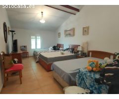 SE VENDE CASA DE CAMPO ADOSADA SEMIREFORMADA EN ZIONA TRANQUILA DEL TERMINO DE LA ROMANA