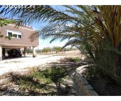 SE VENDE CHALET EN NOVELDA ZONA CAMPET a 5 MIN DEL PUEBLO.