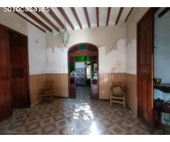 SE VENDE CASA HISTORICA PARA REFORMAR EN EL CENTRO DE ASPE